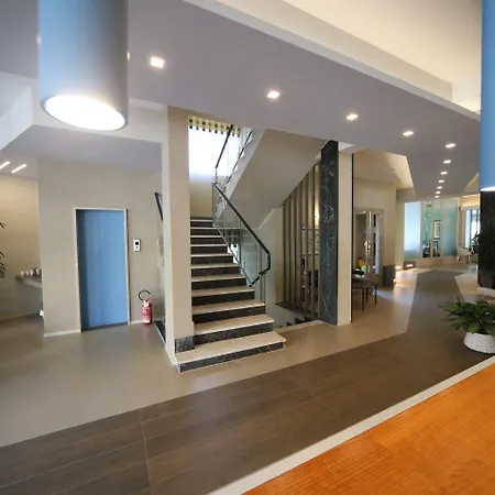 Igea 3* 迪亚诺马里纳