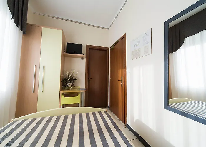 Отель Igea Mhotelsgroup 3*